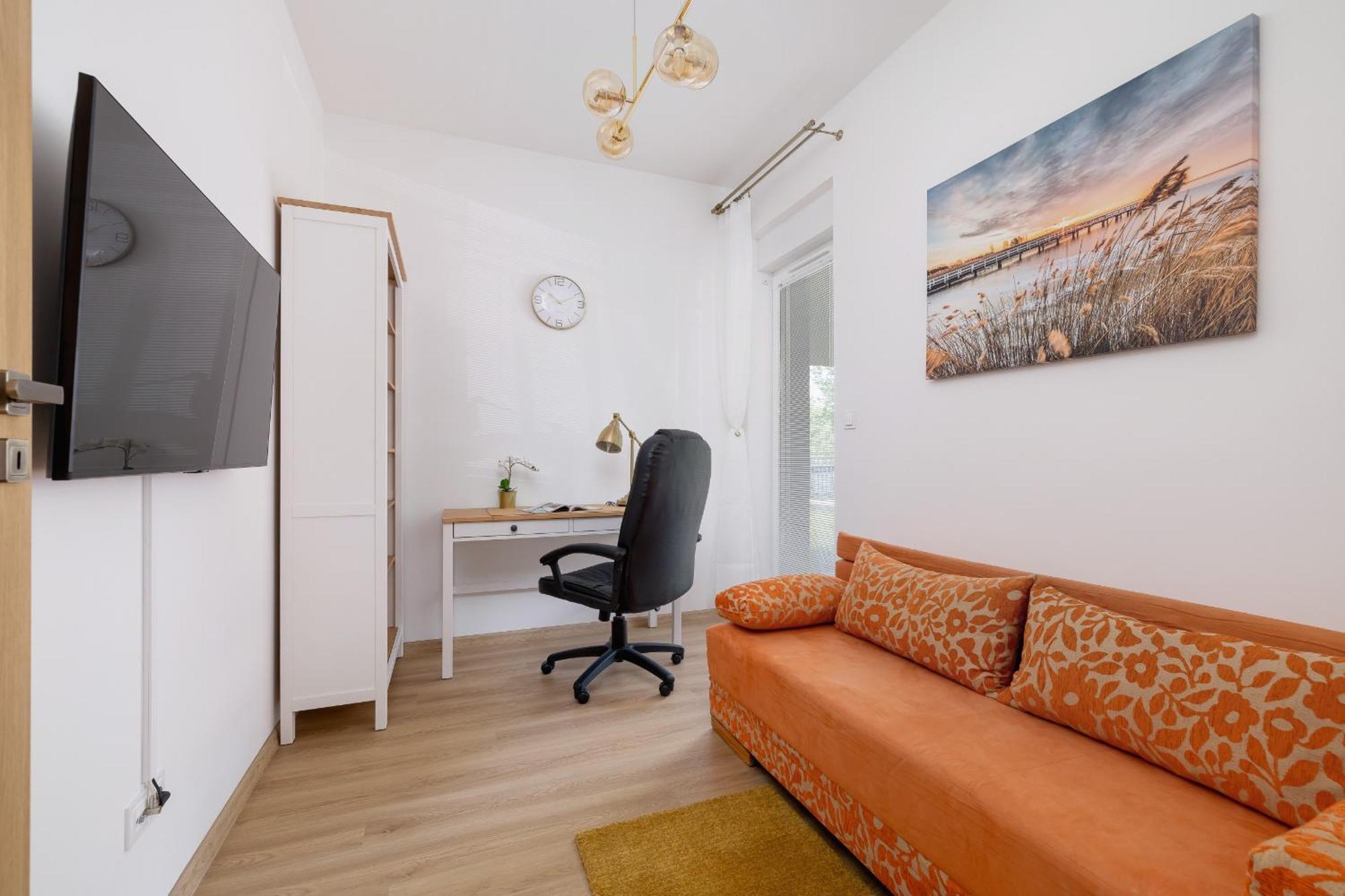 Luxury Two Bedroom Apartment With Terrace And Parking By Renters Prestige كاتوفيتسه المظهر الخارجي الصورة